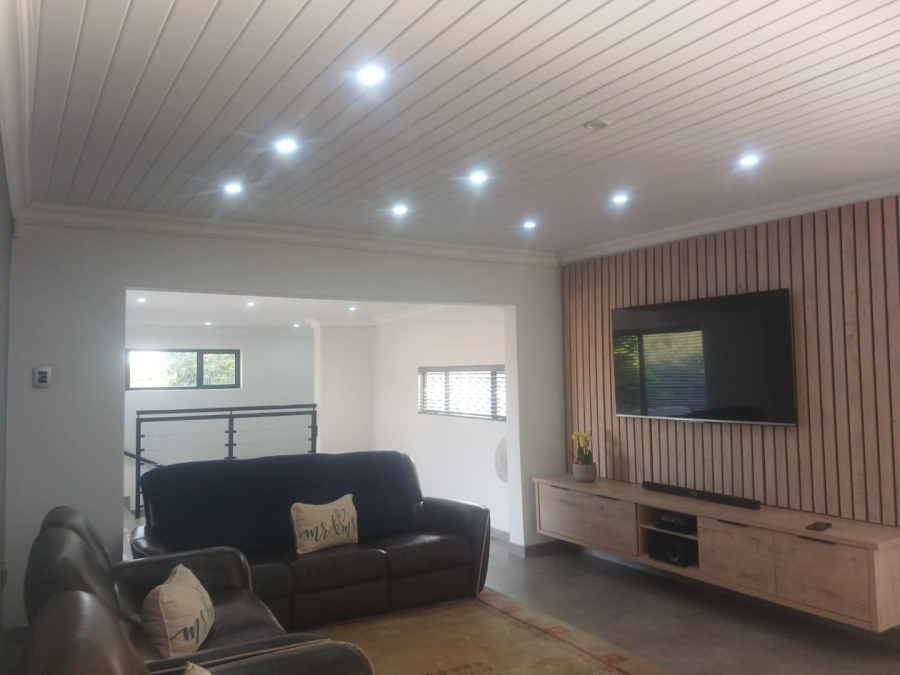 3 Bedroom Property for Sale in Pentagon Park Free State